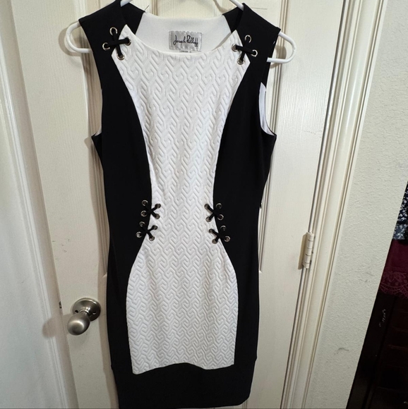 Joseph Ribkoff Cream Geometric Pattern Top - Picture 2 of 8